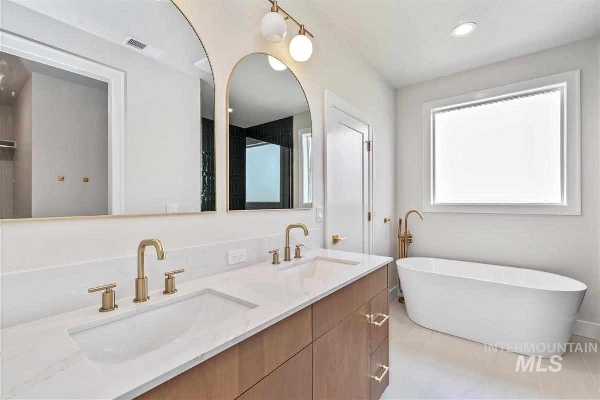 400 Hidden Mill Ct, Middleton, Idaho 83644, 4 Bedrooms, 2.5 Bathrooms, Residential For Sale, Price $624,900,MLS 98959939