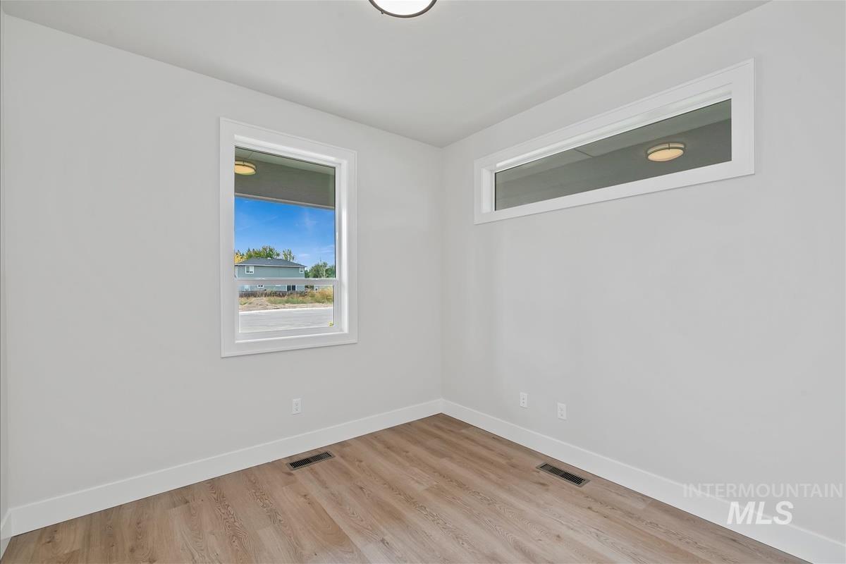 400 Hidden Mill Ct, Middleton, Idaho 83644, 4 Bedrooms, 2.5 Bathrooms, Residential For Sale, Price $624,900,MLS 98959939