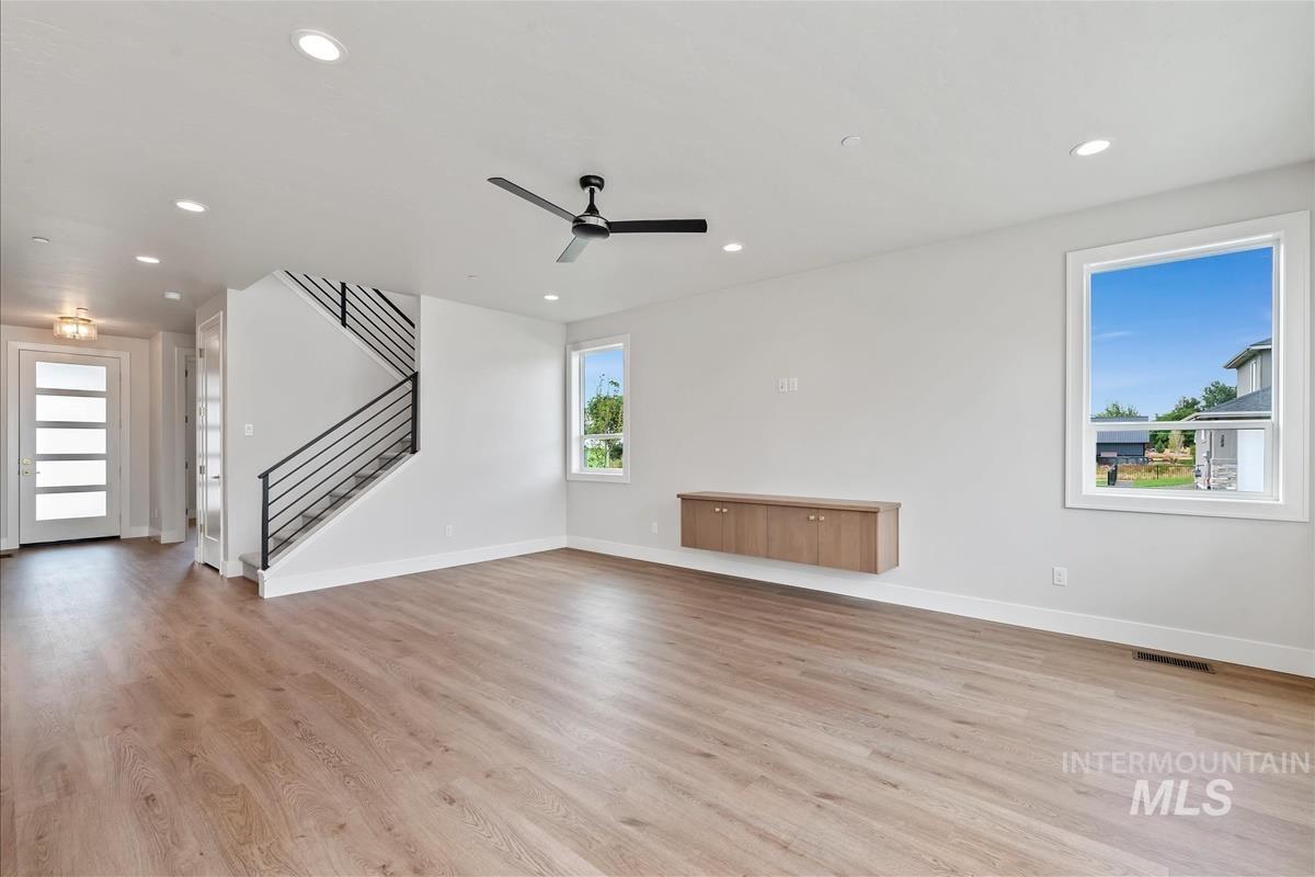 400 Hidden Mill Ct, Middleton, Idaho 83644, 4 Bedrooms, 2.5 Bathrooms, Residential For Sale, Price $624,900,MLS 98959939