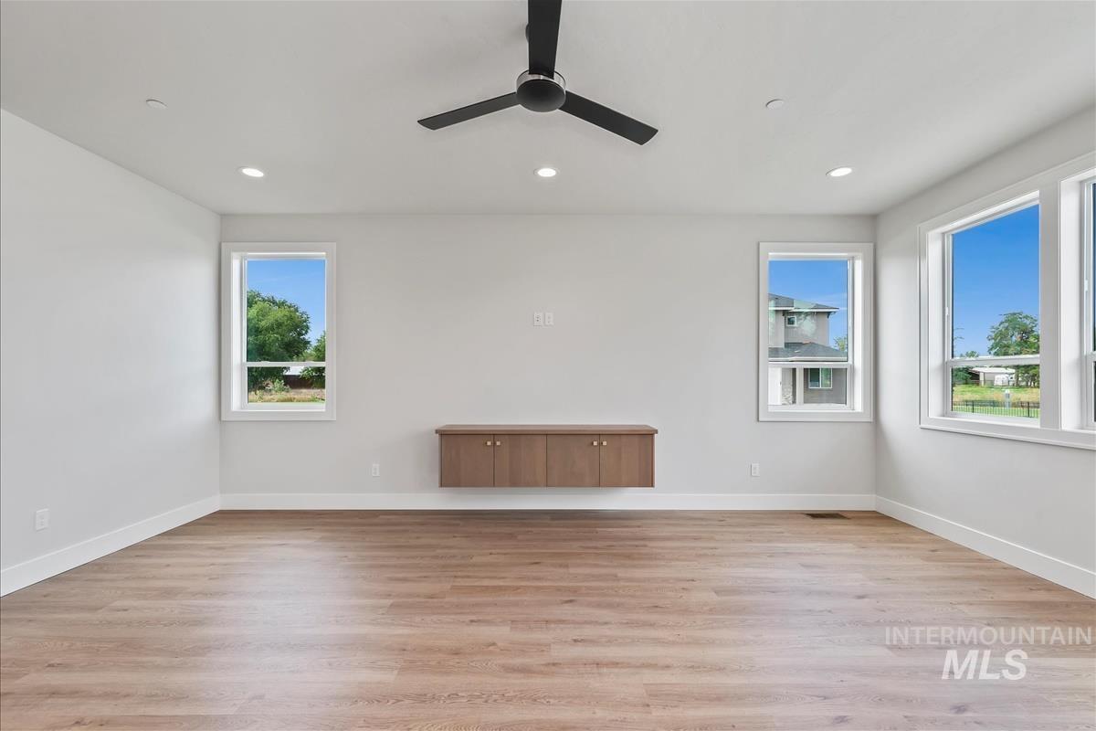 400 Hidden Mill Ct, Middleton, Idaho 83644, 4 Bedrooms, 2.5 Bathrooms, Residential For Sale, Price $624,900,MLS 98959939