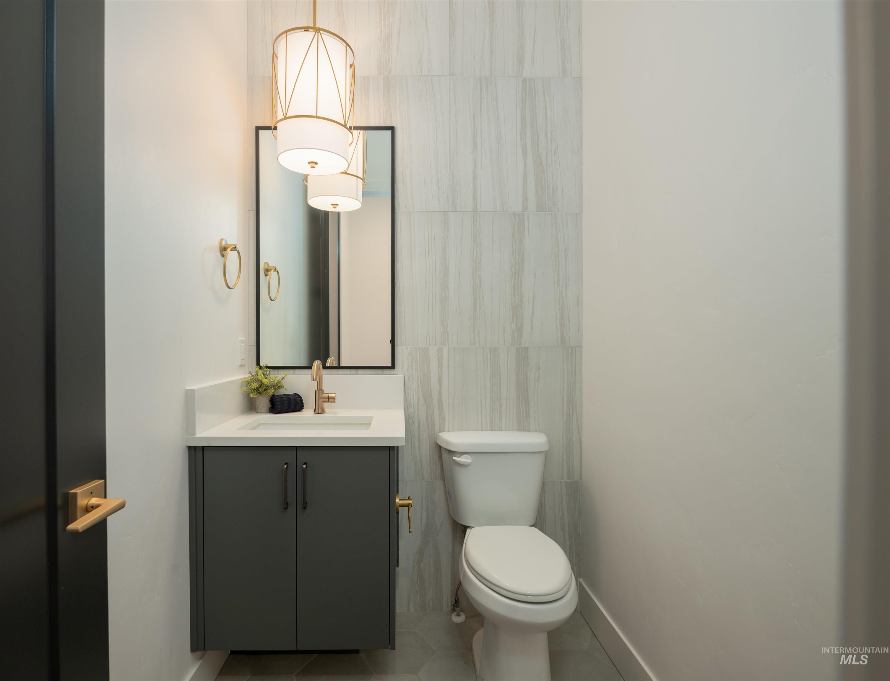 3024 E Parulo Drive, Meridian, Idaho 83642, 3 Bedrooms, 2.5 Bathrooms, Residential For Sale, Price $1,248,000,MLS 98959946