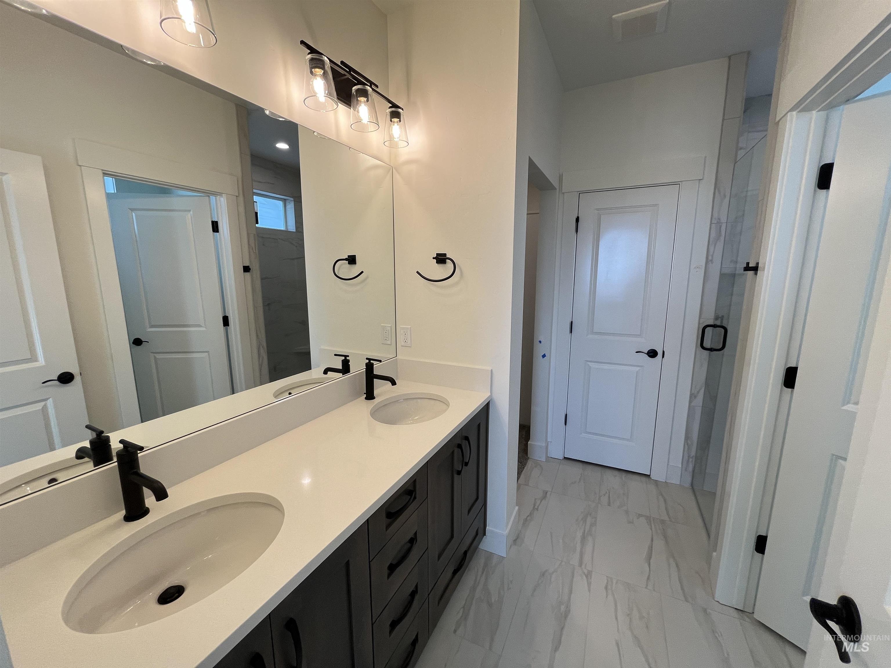 365 S Bumper Way, Boise, Idaho 83716, 3 Bedrooms, 2 Bathrooms, Residential For Sale, Price $499,900, 98959968