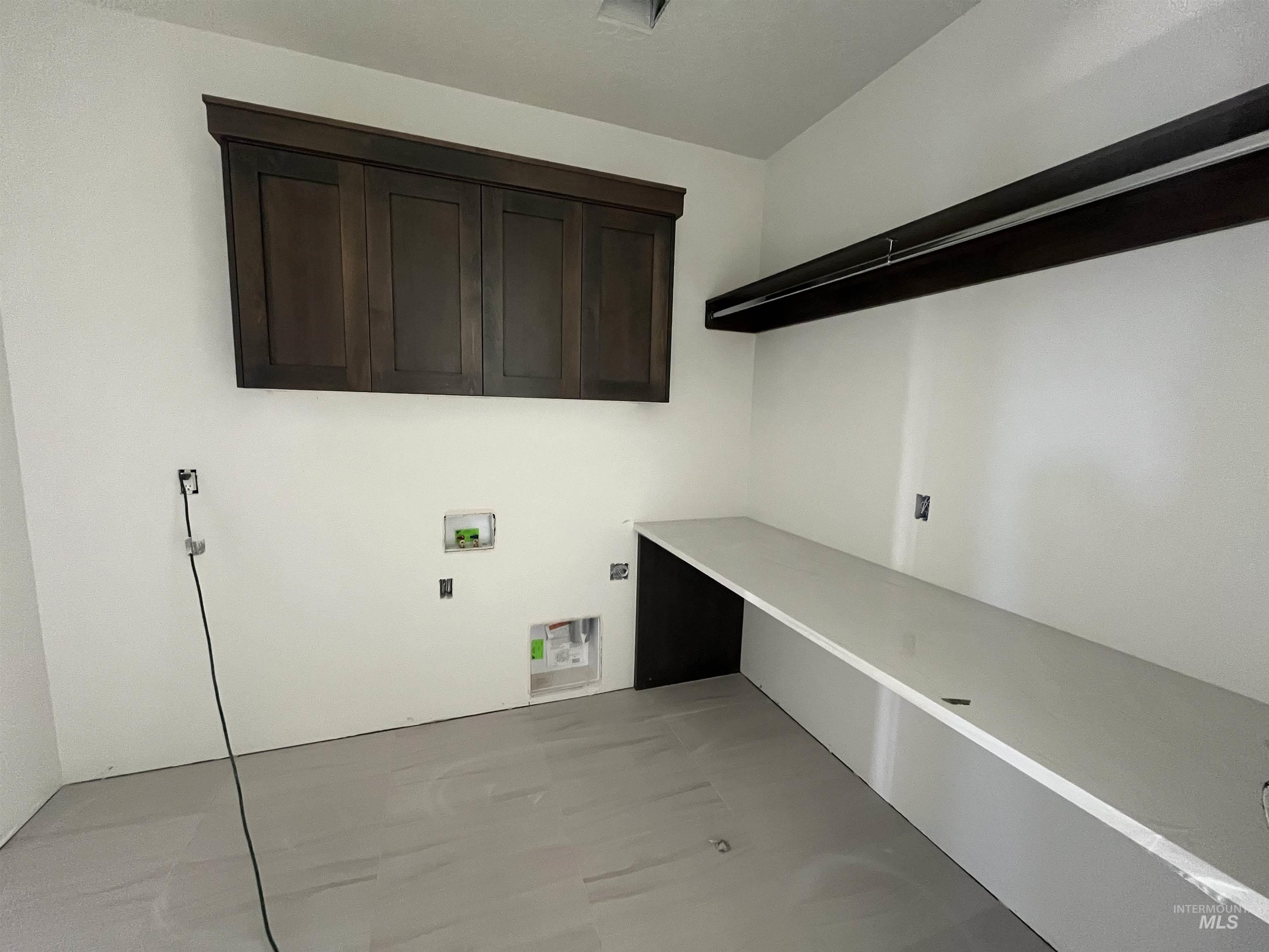 365 S Bumper Way, Boise, Idaho 83716, 3 Bedrooms, 2 Bathrooms, Residential For Sale, Price $499,900,MLS 98959968