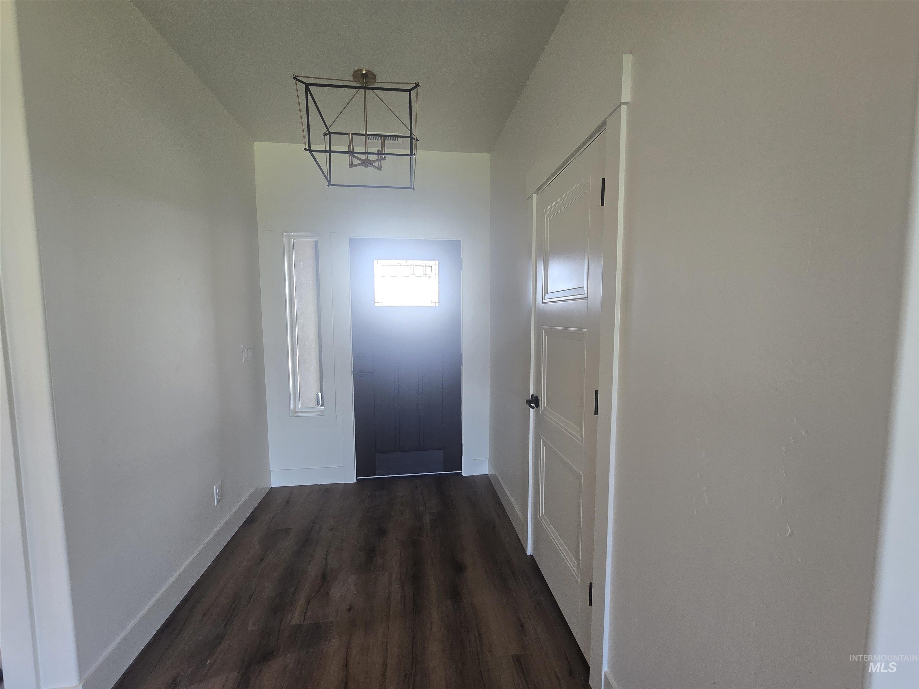 1557 Tule Dr., Twin Falls, Idaho 83301, 3 Bedrooms, 2.5 Bathrooms, Residential For Sale, Price $599,000,MLS 98959994