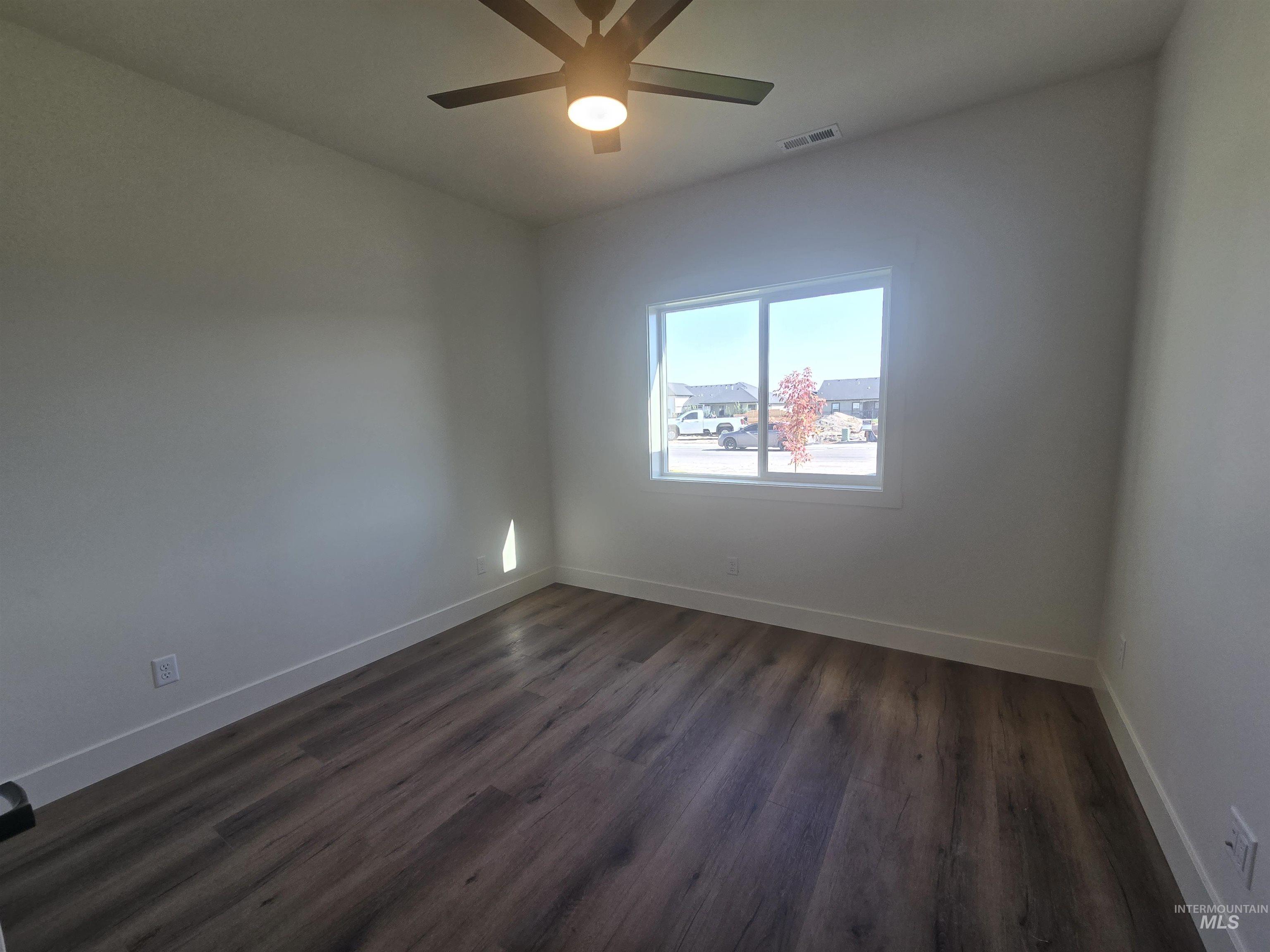 1557 Tule Dr., Twin Falls, Idaho 83301, 3 Bedrooms, 2.5 Bathrooms, Residential For Sale, Price $599,000,MLS 98959994