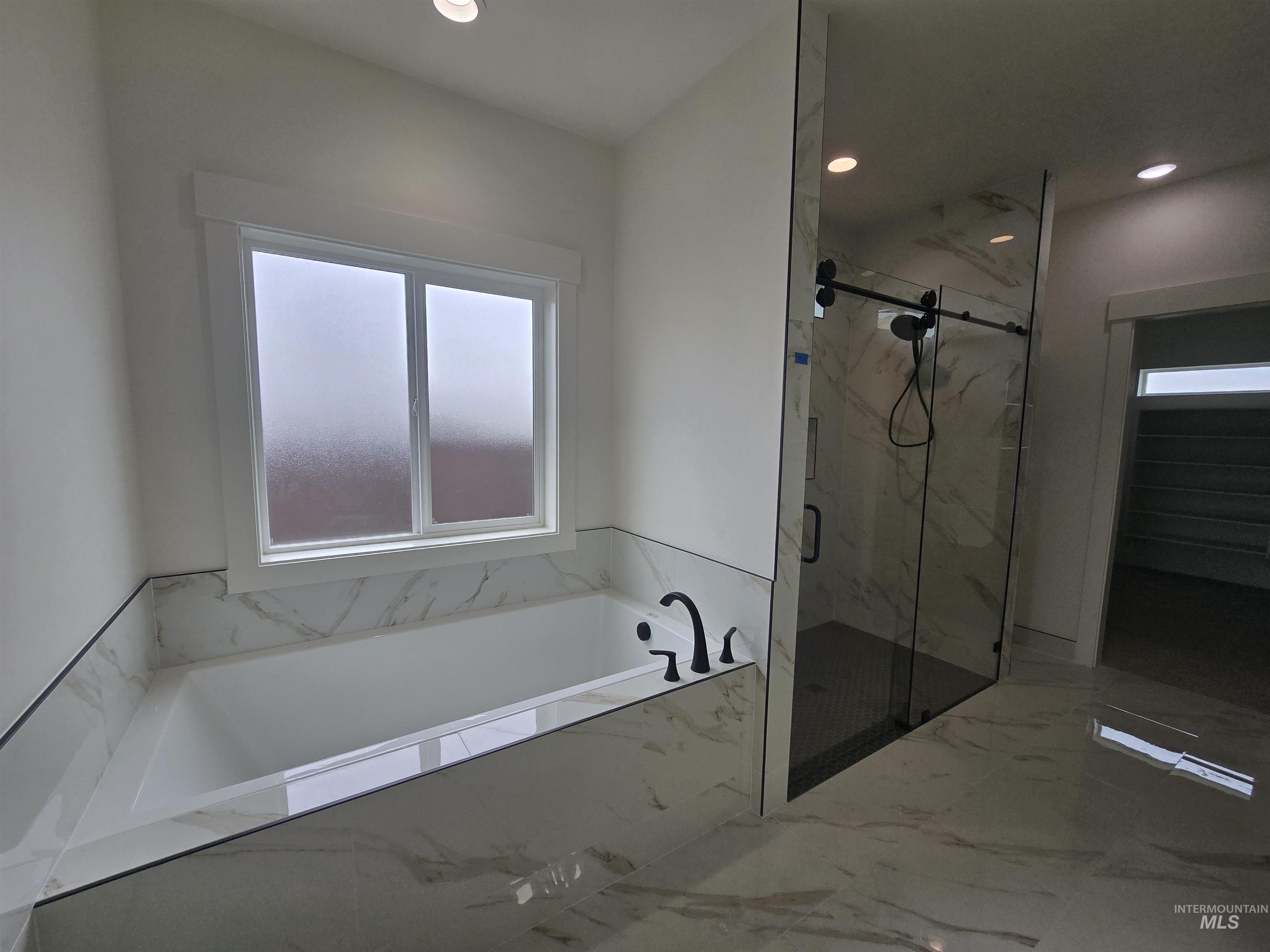 1557 Tule Dr., Twin Falls, Idaho 83301, 3 Bedrooms, 2.5 Bathrooms, Residential For Sale, Price $599,000,MLS 98959994