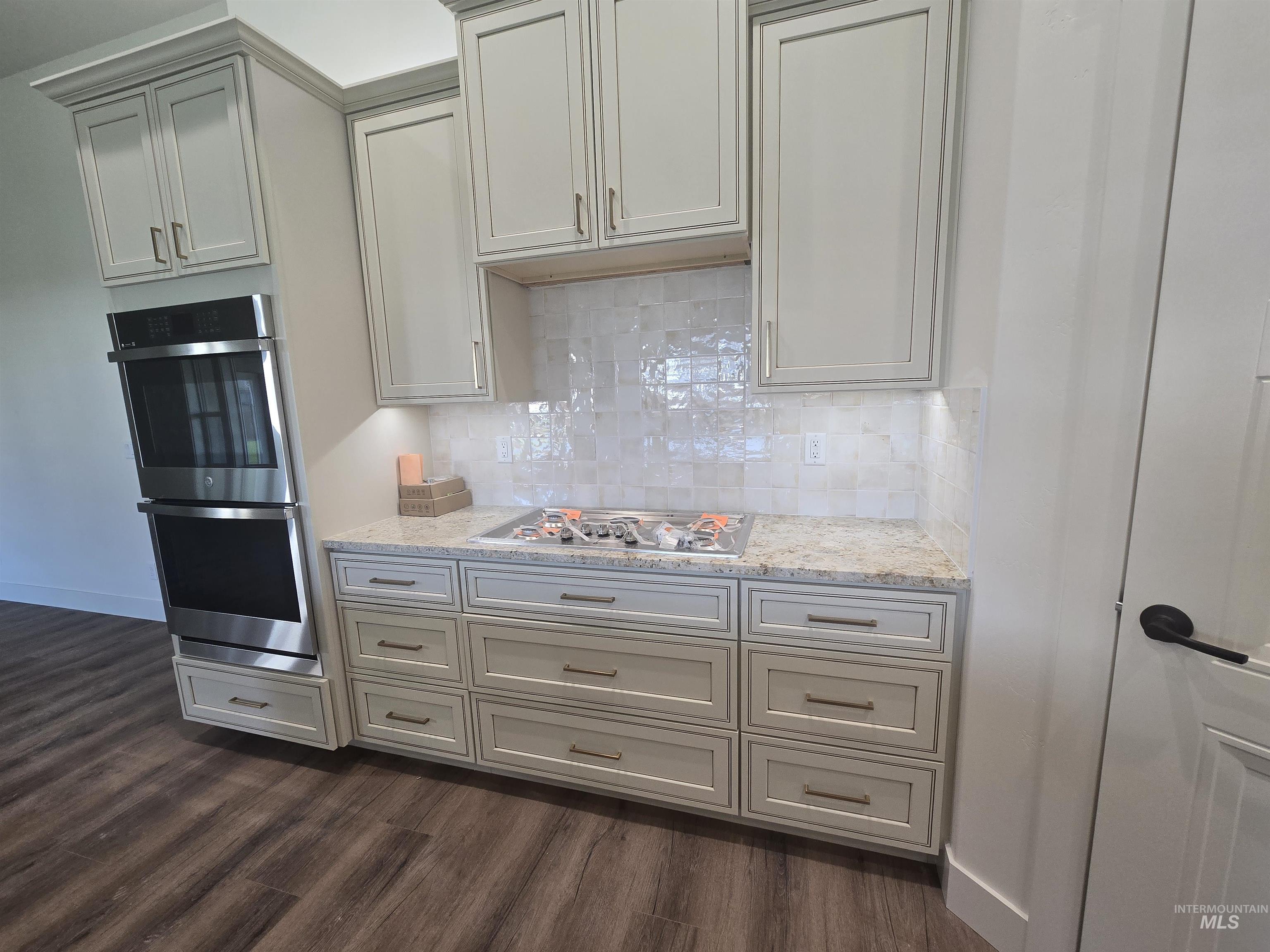 1557 Tule Dr., Twin Falls, Idaho 83301, 3 Bedrooms, 2.5 Bathrooms, Residential For Sale, Price $599,000,MLS 98959994