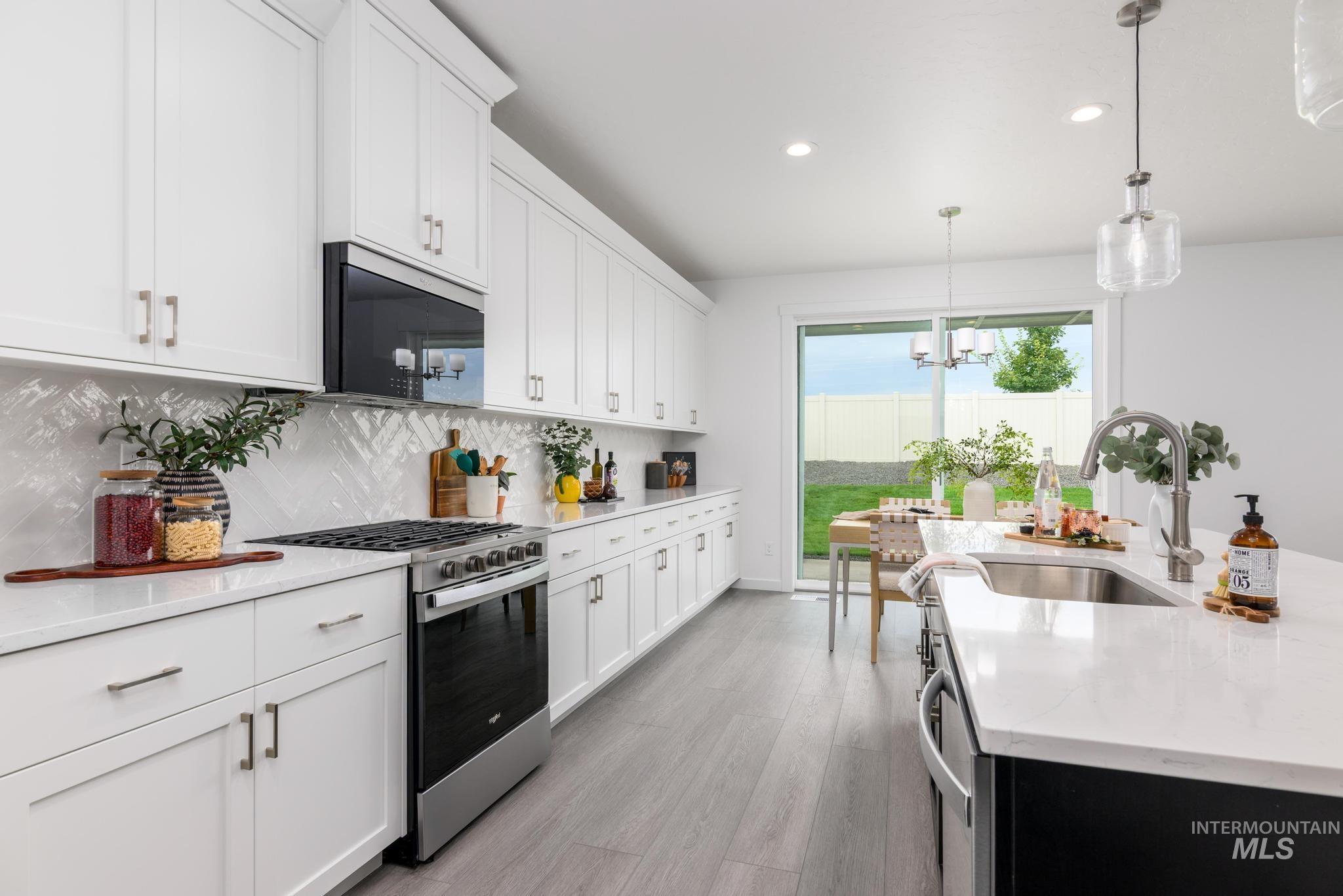 17703 N Peltzer Ave, Nampa, Idaho 83687, 3 Bedrooms, 2.5 Bathrooms, Residential For Sale, Price $569,000,MLS 98959995