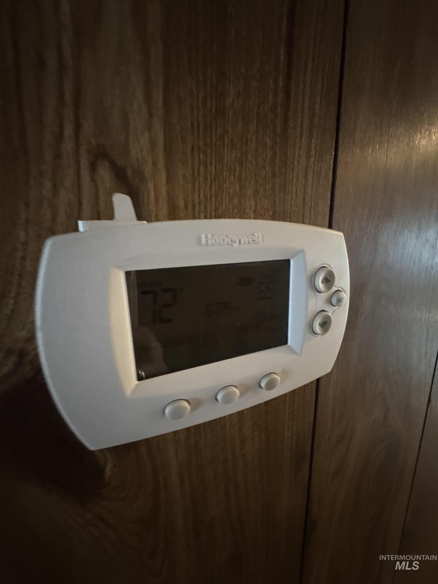 10369 W Florence Ln, Boise, Idaho 83704-8074, 3 Bedrooms, 2 Bathrooms, Residential For Sale, Price $75,000, 98959999