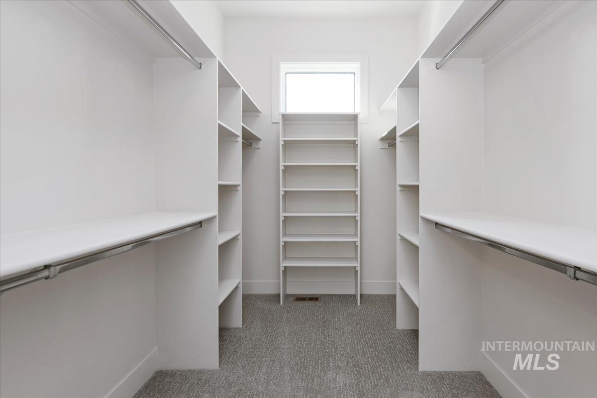 7689 W Lookout View St, Meridian, Idaho 83646, 3 Bedrooms, 2.5 Bathrooms, Residential For Sale, Price $949,900,MLS 98960015