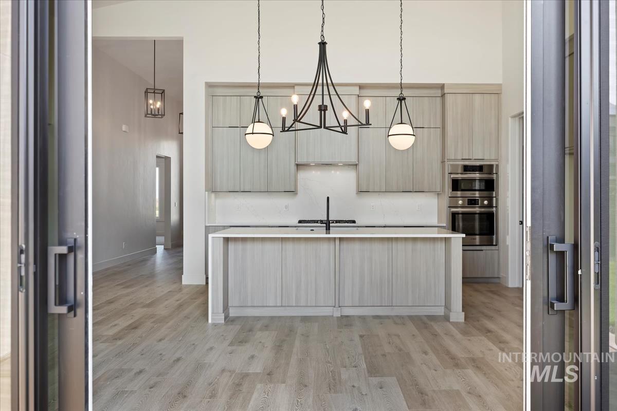 7689 W Lookout View St, Meridian, Idaho 83646, 3 Bedrooms, 2.5 Bathrooms, Residential For Sale, Price $949,900,MLS 98960015