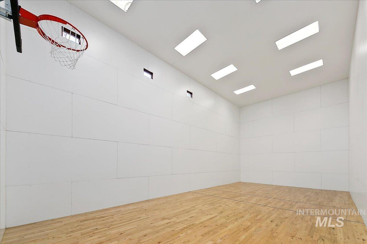 4800 E Wild Horse Lane, Boise, Idaho 83712, 5 Bedrooms, 3.5 Bathrooms, Residential For Sale, Price $2,195,000,MLS 98960028