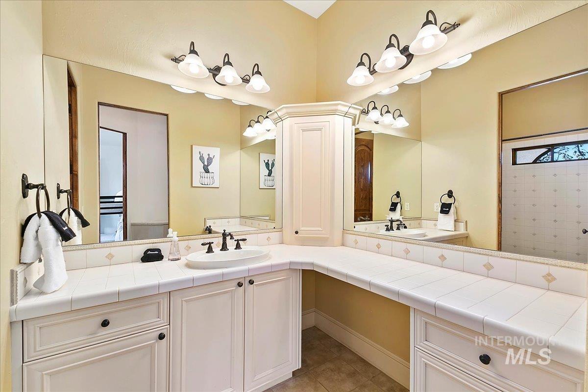 4800 E Wild Horse Lane, Boise, Idaho 83712, 5 Bedrooms, 3.5 Bathrooms, Residential Income For Rent, Price $2,195,000,MLS 98960029