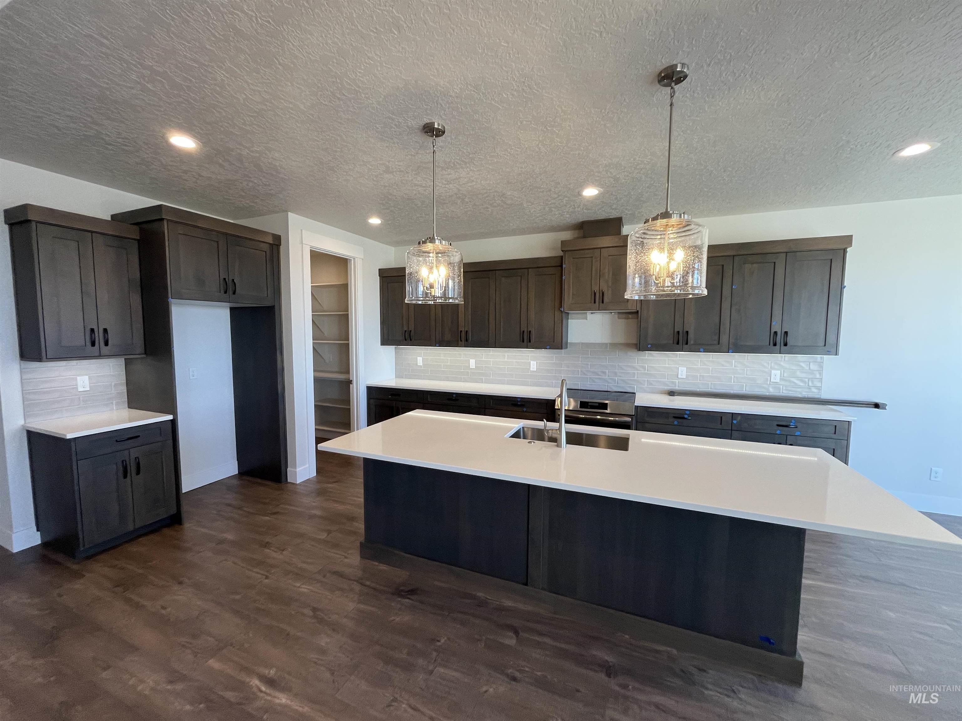 375 S Strut Way, Boise, Idaho 83716, 4 Bedrooms, 2.5 Bathrooms, Residential For Sale, Price $699,900,MLS 98960065