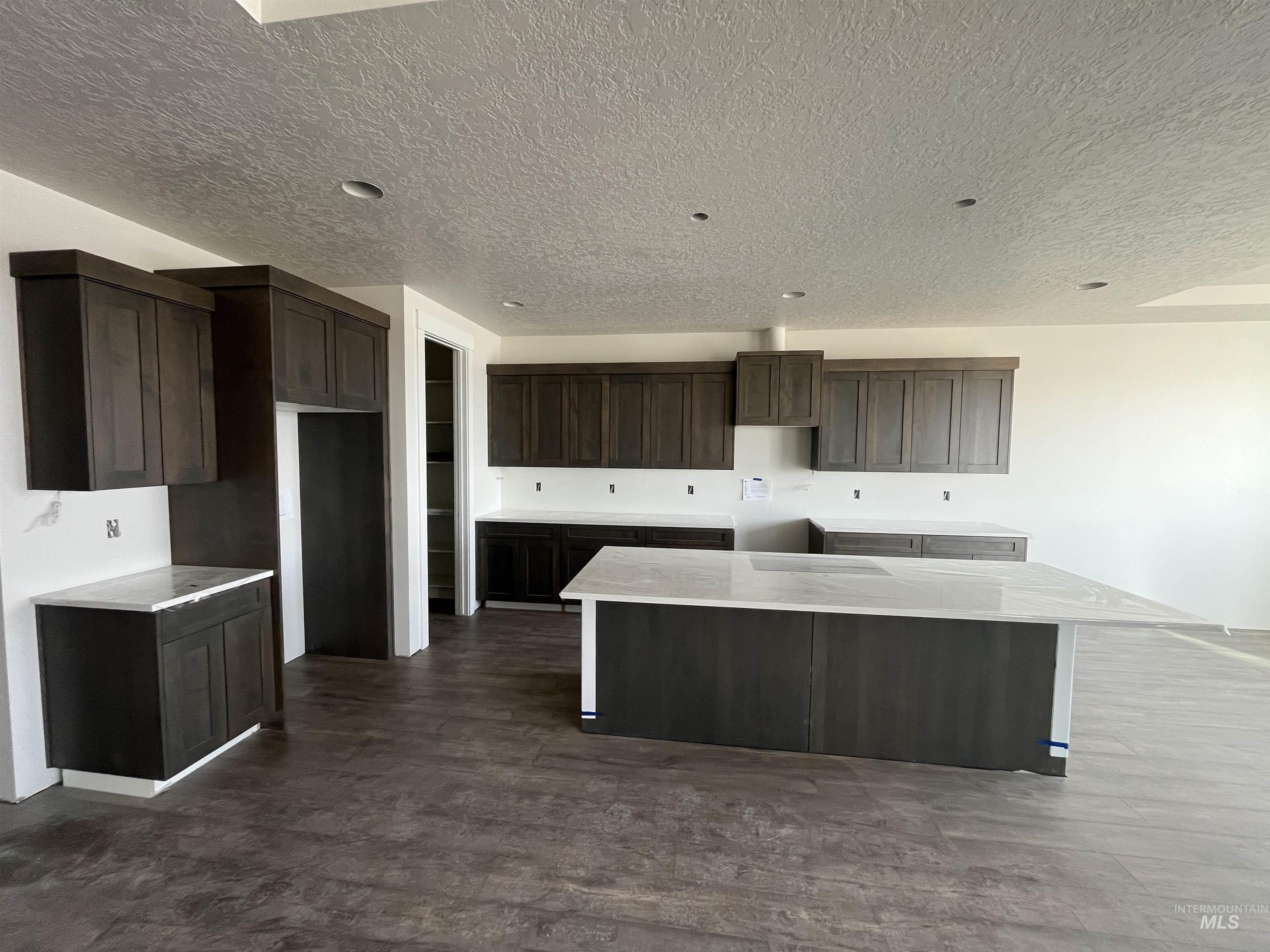 375 S Strut Way, Boise, Idaho 83716, 4 Bedrooms, 2.5 Bathrooms, Residential For Sale, Price $699,900,MLS 98960065