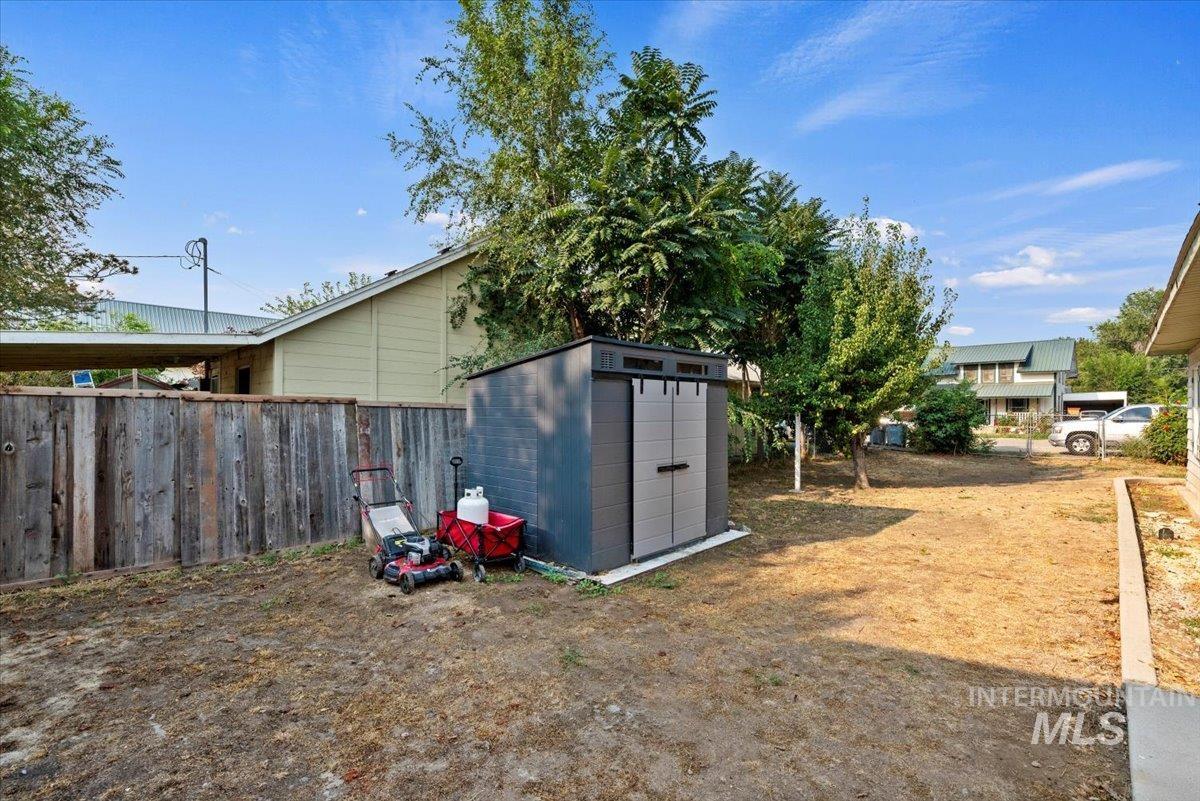 317 C Avenue, Wilder, Idaho 83676, 3 Bedrooms, 1 Bathroom, Residential For Sale, Price $298,900,MLS 98960072