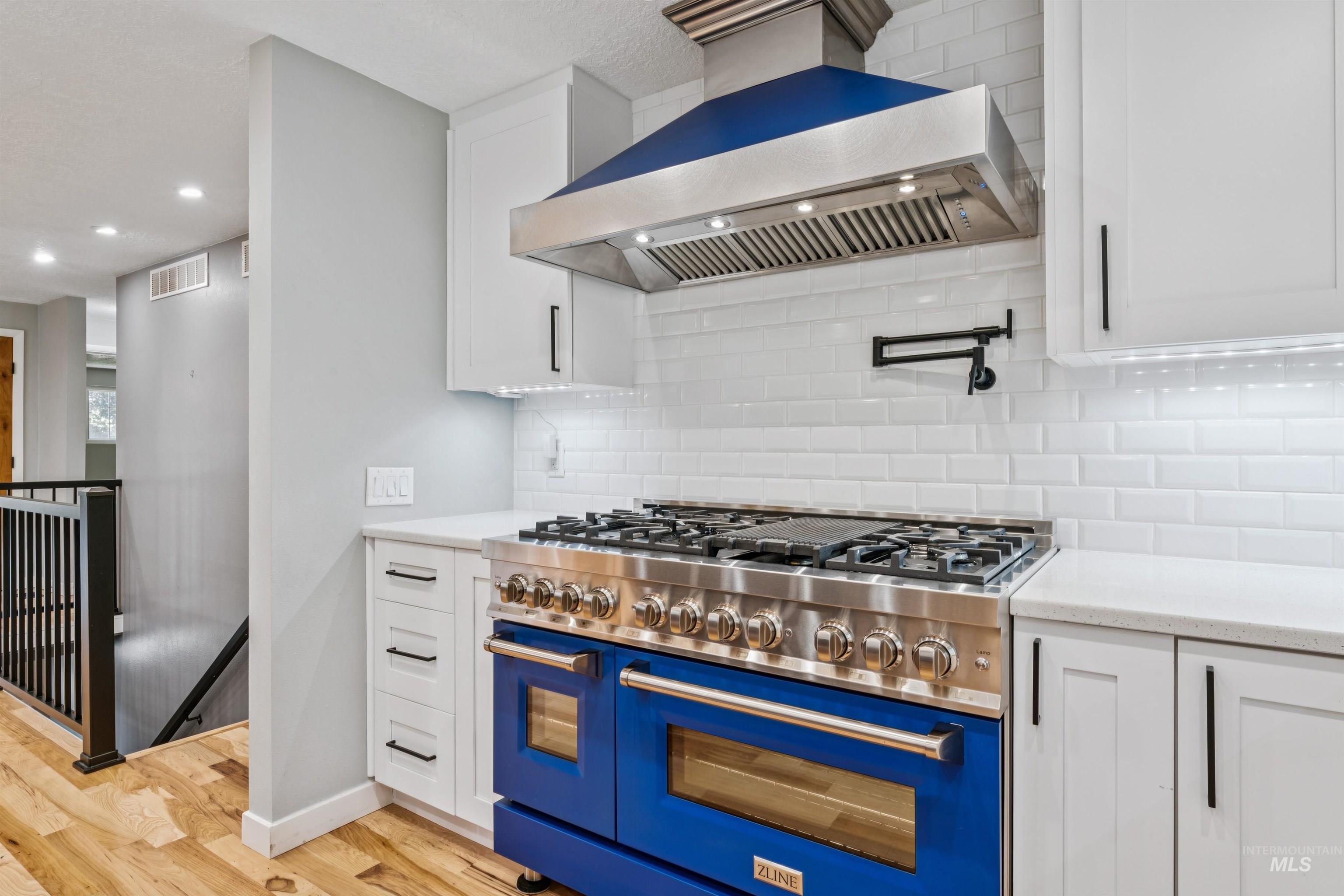 208 S Ravenswood Dr, Meridian, Idaho 83642-6264, 4 Bedrooms, 3 Bathrooms, Residential For Sale, Price $1,124,900,MLS 98960075