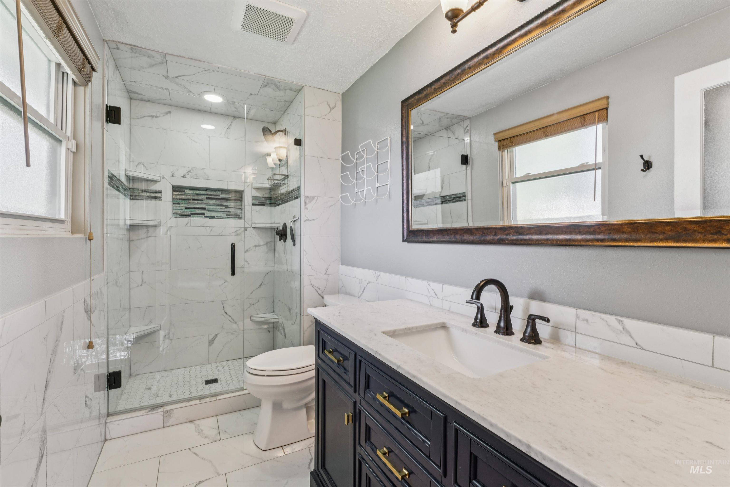 208 S Ravenswood Dr, Meridian, Idaho 83642-6264, 4 Bedrooms, 3 Bathrooms, Residential For Sale, Price $1,124,900,MLS 98960075