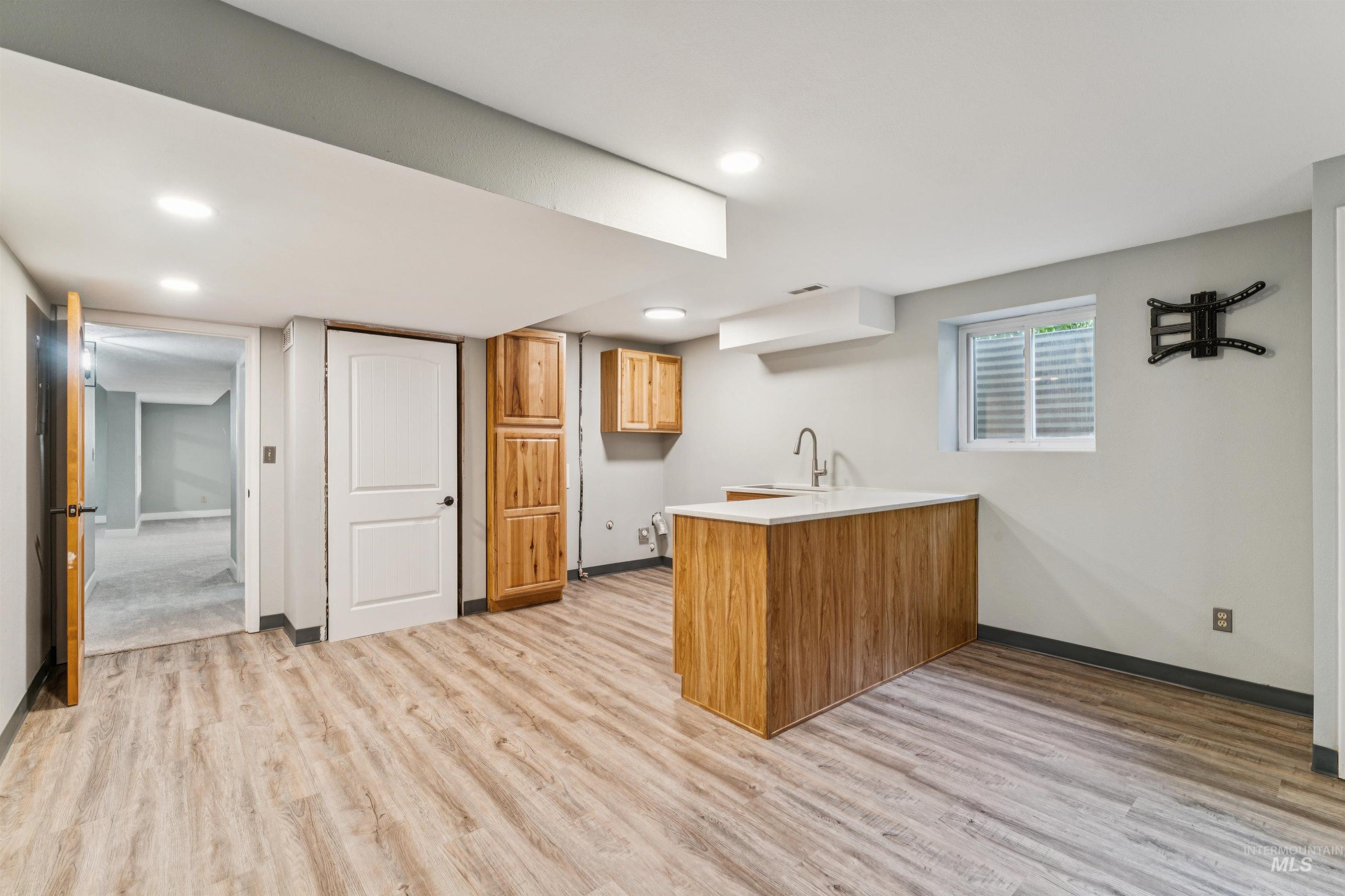 208 S Ravenswood Dr, Meridian, Idaho 83642-6264, 4 Bedrooms, 3 Bathrooms, Residential For Sale, Price $1,124,900,MLS 98960075