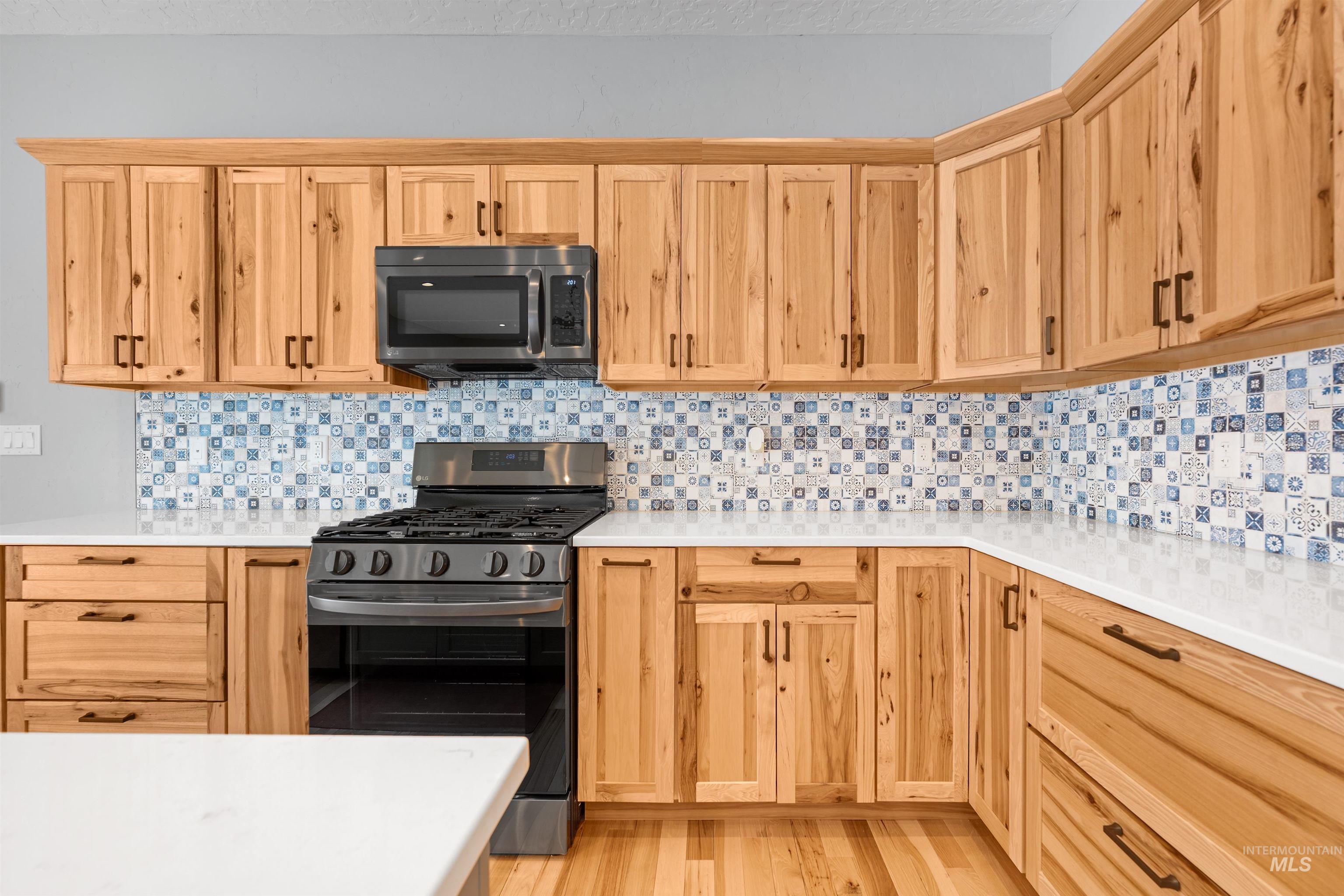 208 S Ravenswood Dr, Meridian, Idaho 83642-6264, 4 Bedrooms, 3 Bathrooms, Residential For Sale, Price $1,124,900,MLS 98960075