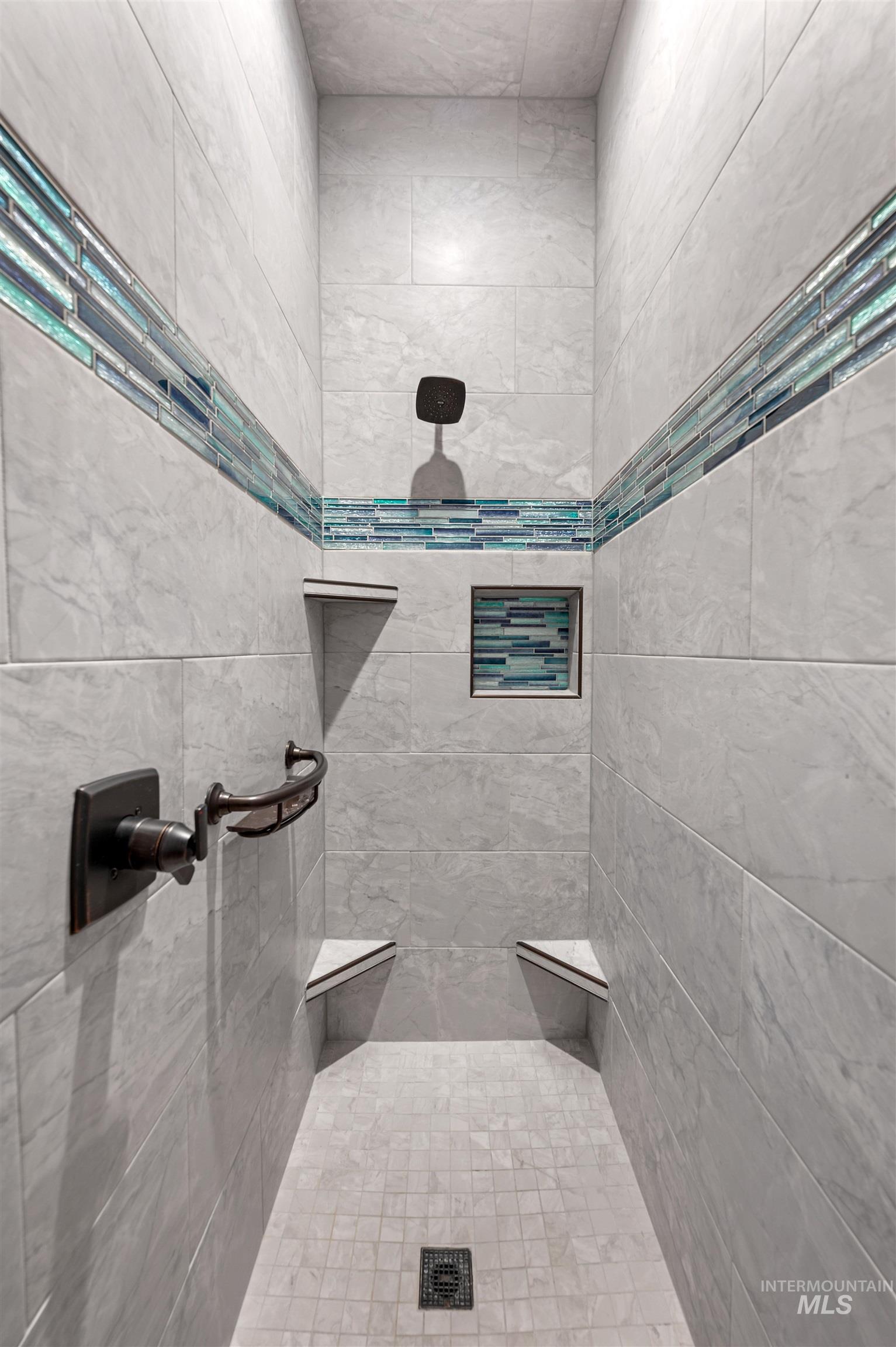 208 S Ravenswood Dr, Meridian, Idaho 83642-6264, 4 Bedrooms, 3 Bathrooms, Residential For Sale, Price $1,124,900,MLS 98960075