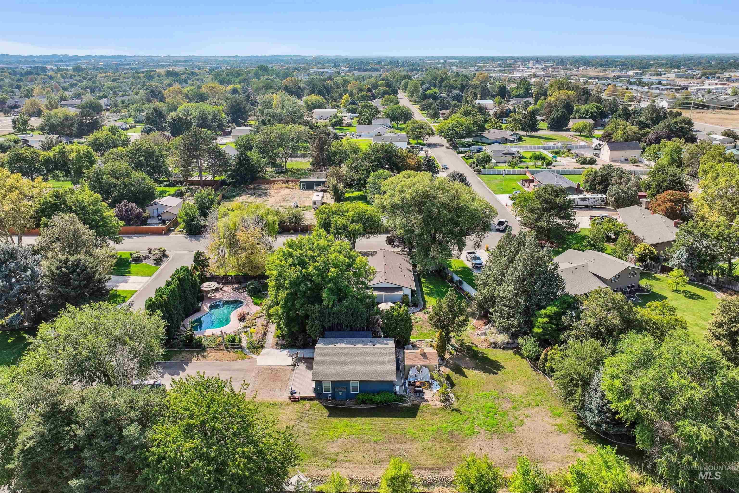 208 S Ravenswood Dr, Meridian, Idaho 83642-6264, 4 Bedrooms, 3 Bathrooms, Residential For Sale, Price $1,124,900,MLS 98960075