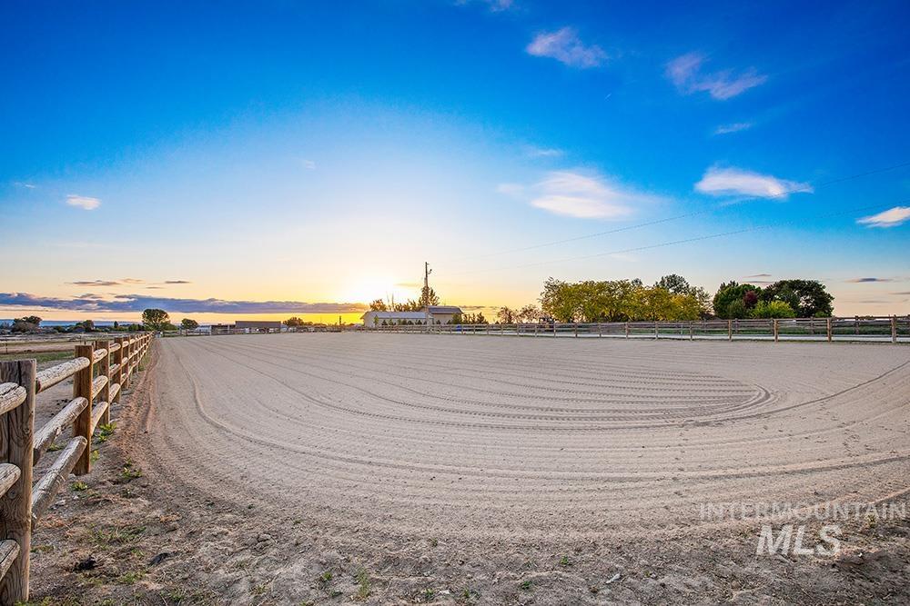 999 N Cow Horse Dr, Kuna, Idaho 83634, 5 Bedrooms, 3.5 Bathrooms, Residential For Sale, Price $1,790,000, 98960162