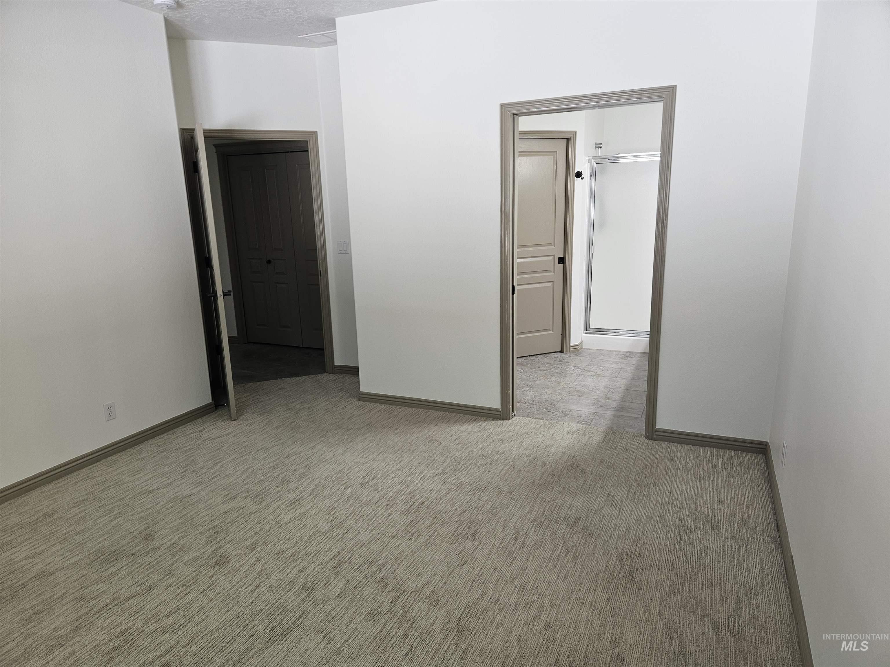 336 S Golden Eagle Lane, Eagle, Idaho 83616, 2 Bedrooms, 2 Bathrooms, Residential For Sale, Price $415,700,MLS 98960203