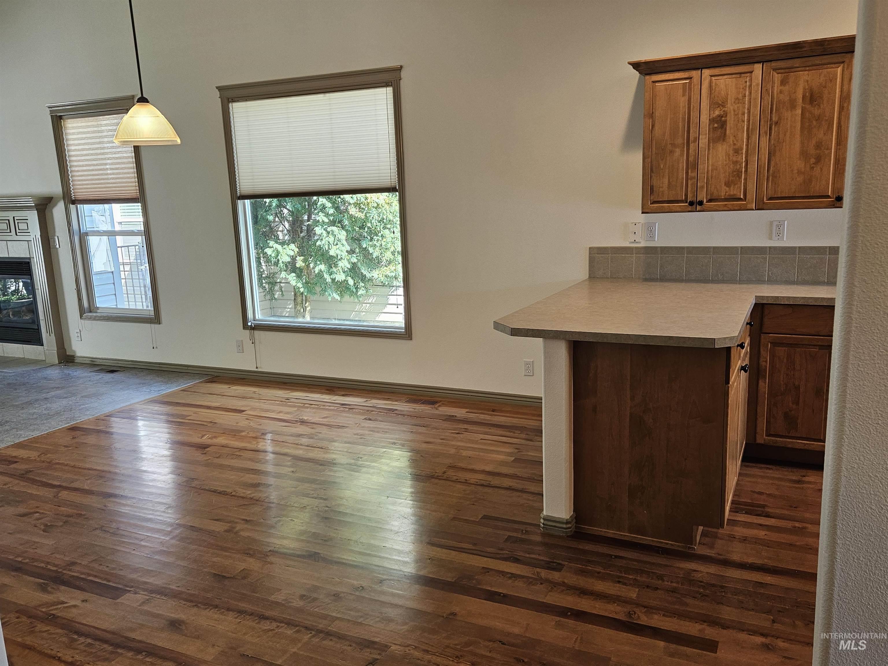 336 S Golden Eagle Lane, Eagle, Idaho 83616, 2 Bedrooms, 2 Bathrooms, Residential For Sale, Price $415,700,MLS 98960203