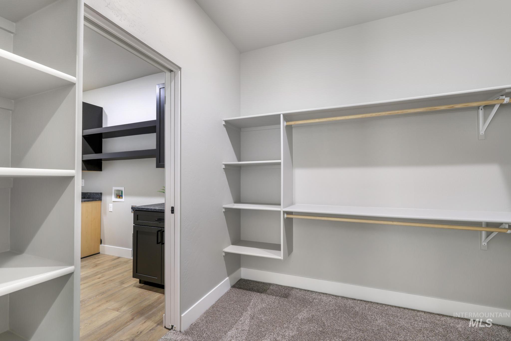 1597 Tule Dr, Twin Falls, Idaho 83301, 3 Bedrooms, 2 Bathrooms, Residential For Sale, Price $520,000, 98960208