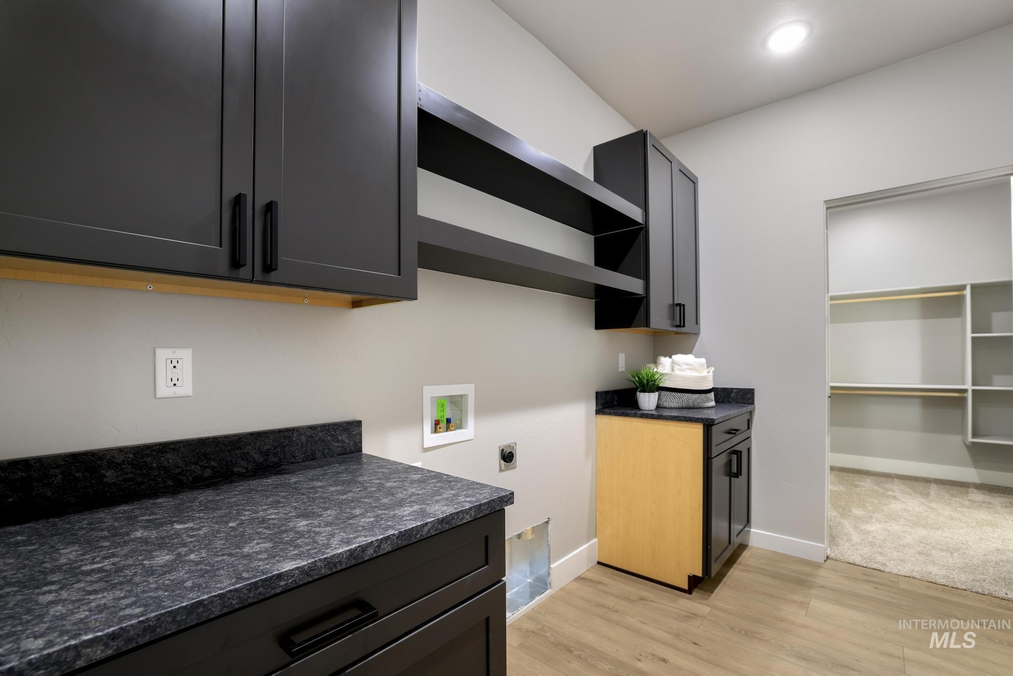 1597 Tule Dr, Twin Falls, Idaho 83301, 3 Bedrooms, 2 Bathrooms, Residential For Sale, Price $520,000, 98960208