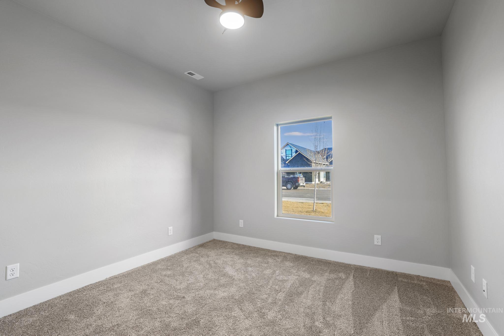 1597 Tule Dr, Twin Falls, Idaho 83301, 3 Bedrooms, 2 Bathrooms, Residential For Sale, Price $520,000, 98960208