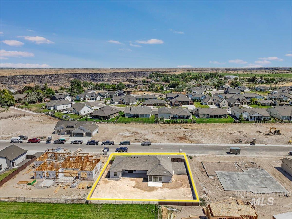 1597 Tule Dr, Twin Falls, Idaho 83301, 3 Bedrooms, 2 Bathrooms, Residential For Sale, Price $520,000, 98960208