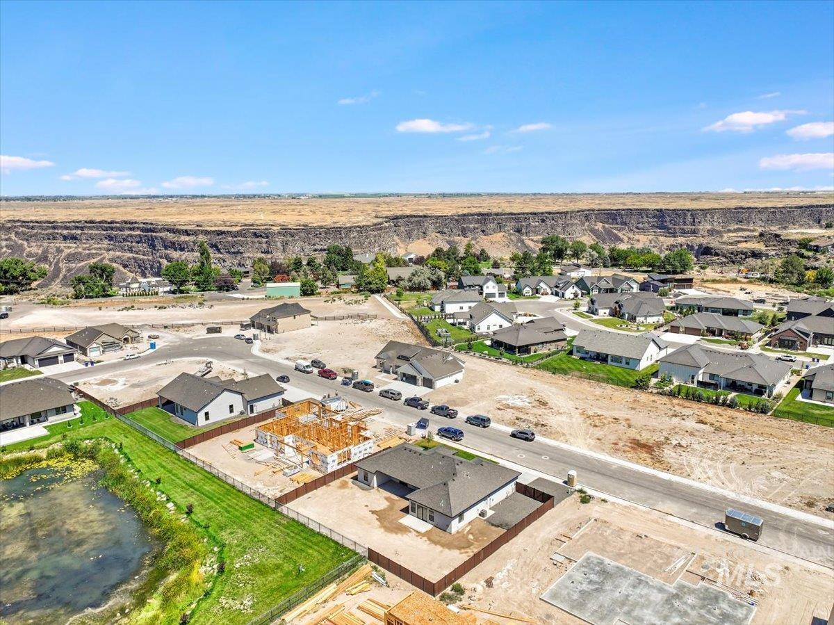 1597 Tule Dr, Twin Falls, Idaho 83301, 3 Bedrooms, 2 Bathrooms, Residential For Sale, Price $520,000, 98960208