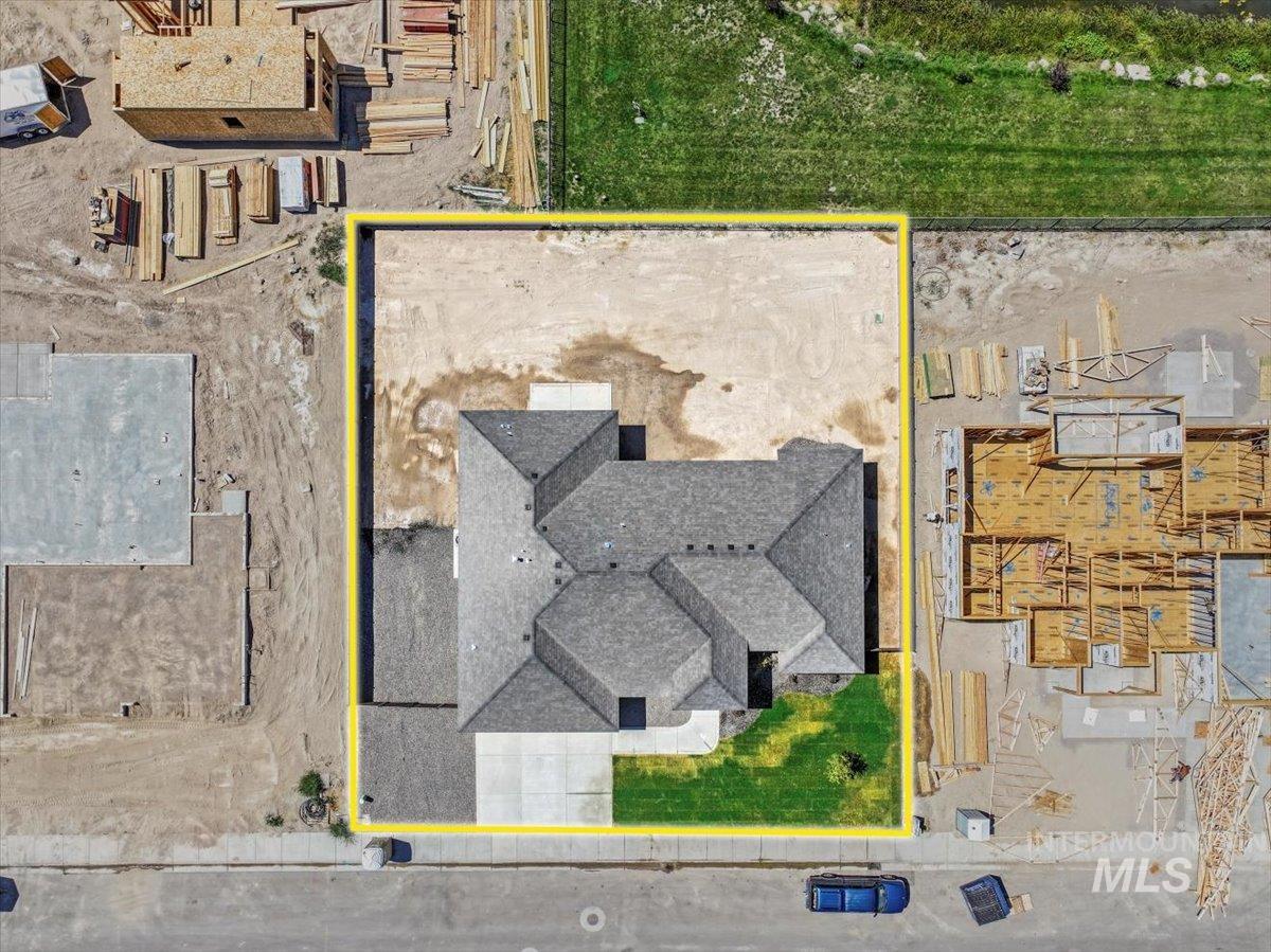 1597 Tule Dr, Twin Falls, Idaho 83301, 3 Bedrooms, 2 Bathrooms, Residential For Sale, Price $520,000, 98960208