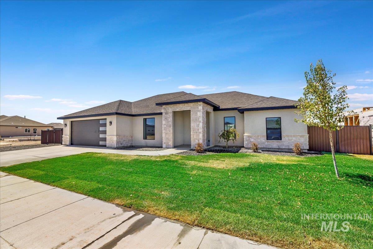 1597 Tule Dr, Twin Falls, Idaho 83301, 3 Bedrooms, 2 Bathrooms, Residential For Sale, Price $520,000, 98960208