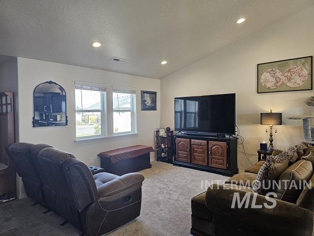 18560 White Rose Pl, Nampa, Idaho 83687, 3 Bedrooms, 2 Bathrooms, Residential For Sale, Price $379,500,MLS 98960210