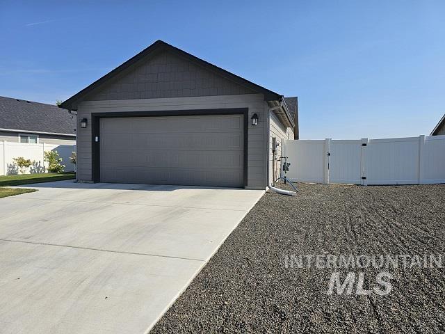 18560 White Rose Pl, Nampa, Idaho 83687, 3 Bedrooms, 2 Bathrooms, Residential For Sale, Price $379,500,MLS 98960210