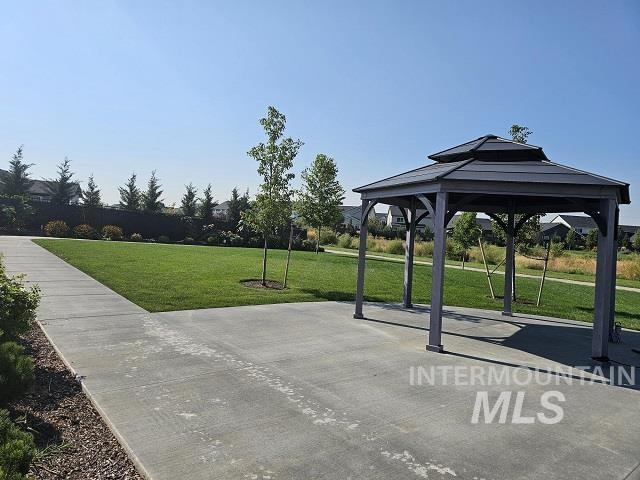 18560 White Rose Pl, Nampa, Idaho 83687, 3 Bedrooms, 2 Bathrooms, Residential For Sale, Price $379,500,MLS 98960210