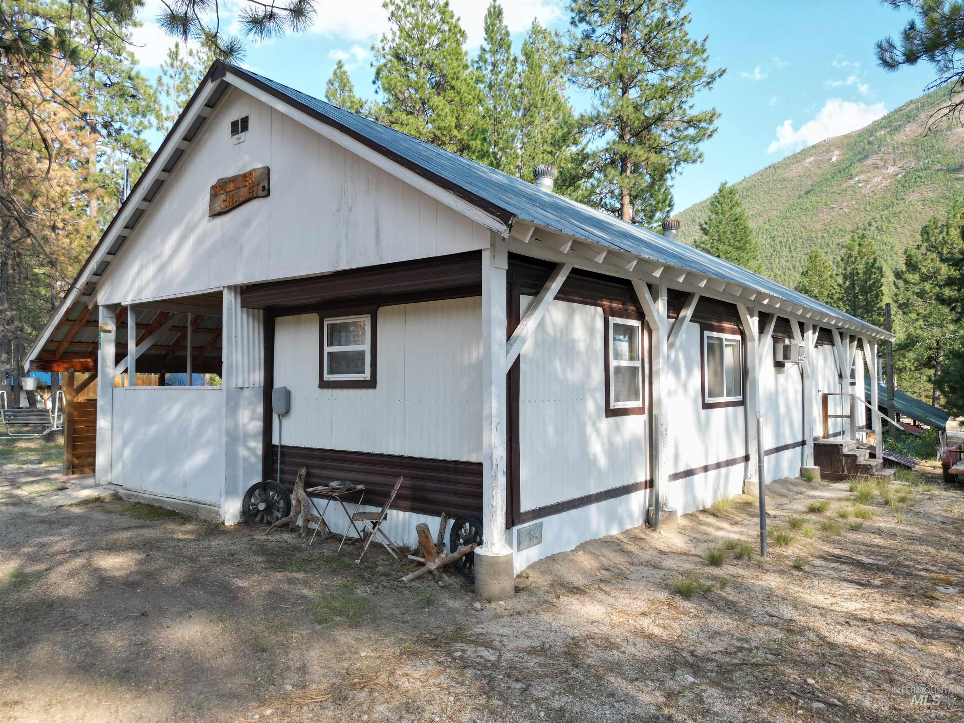 8395 Hwy 21, Lowman, Idaho 83637, 2 Bedrooms, 2 Bathrooms, Residential For Sale, Price $249,000,MLS 98960268