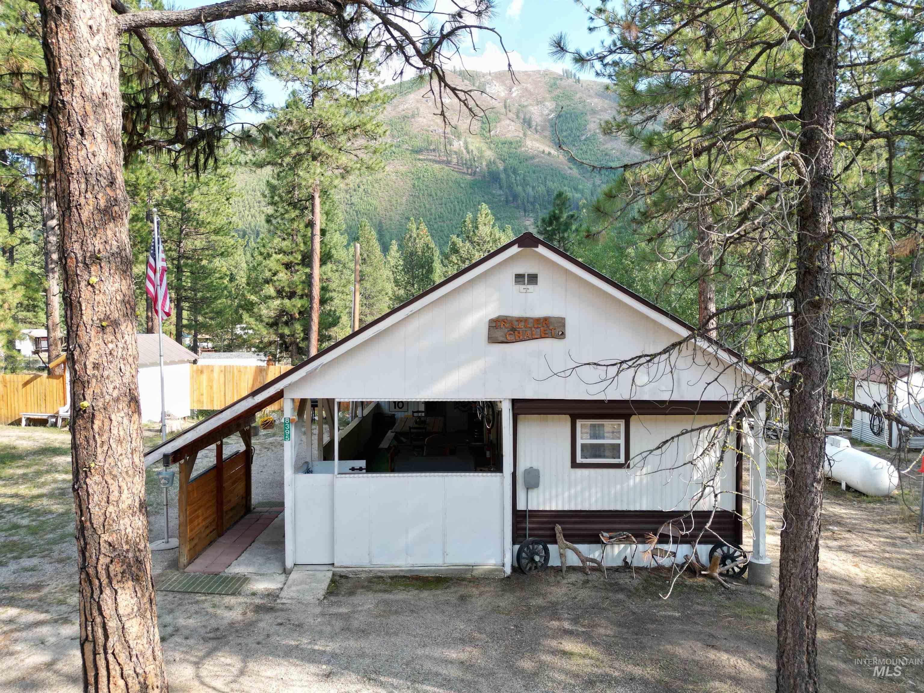 8395 Hwy 21, Lowman, Idaho 83637, 2 Bedrooms, 2 Bathrooms, Residential For Sale, Price $249,000,MLS 98960268