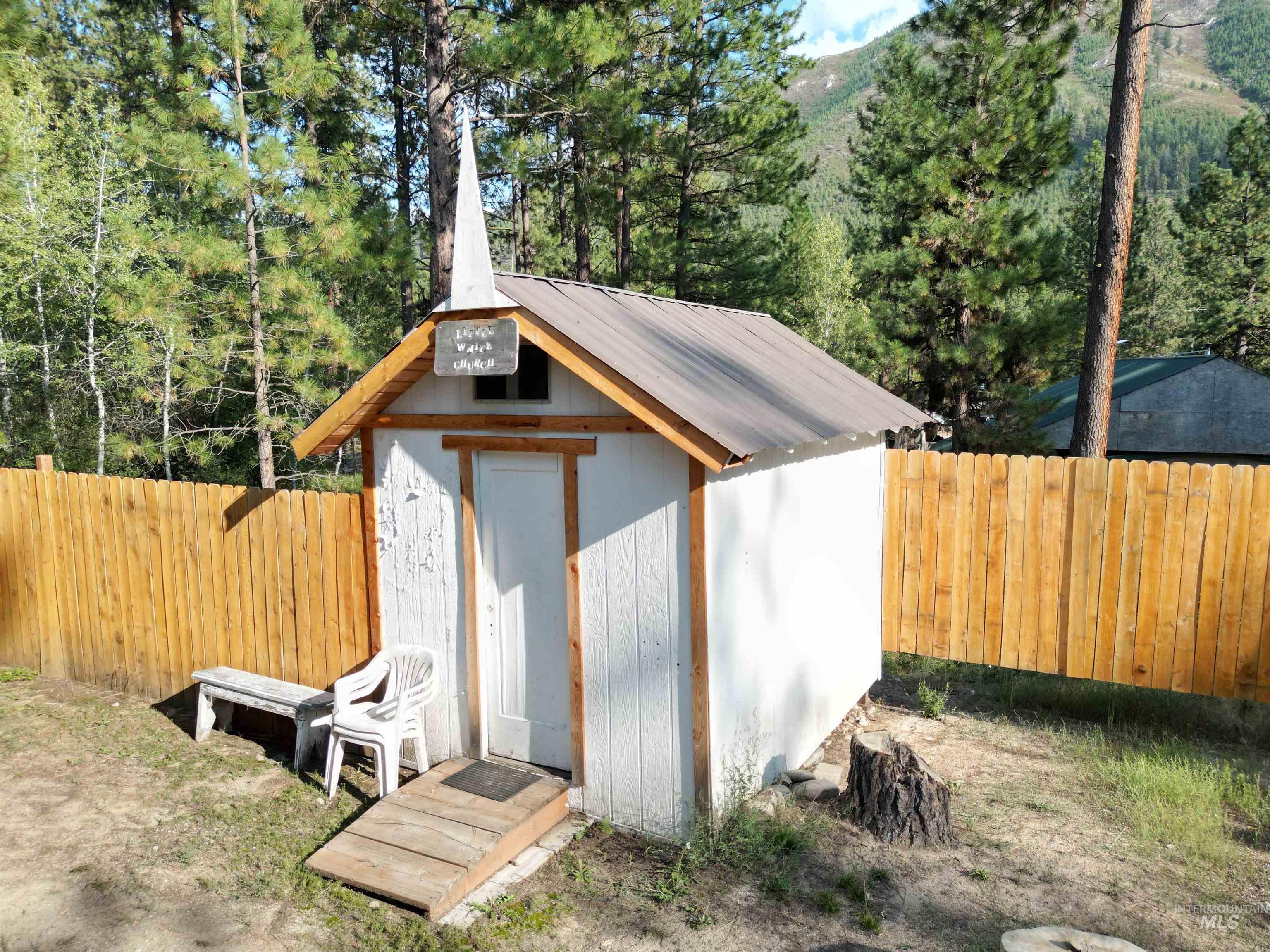 8395 Hwy 21, Lowman, Idaho 83637, 2 Bedrooms, 2 Bathrooms, Residential For Sale, Price $249,000,MLS 98960268