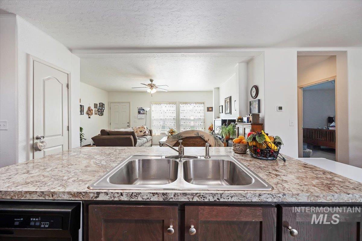 121 Sunset Dr. N, Hagerman, Idaho 83332, 3 Bedrooms, 2 Bathrooms, Residential For Sale, Price $339,900, 98960272
