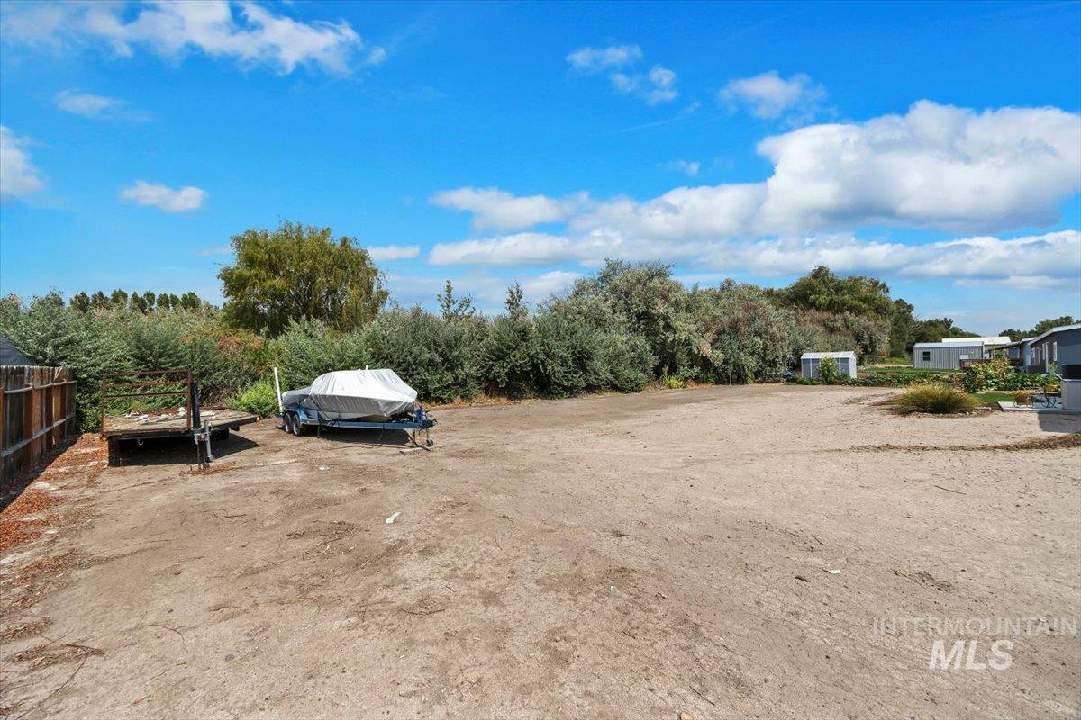 121 Sunset Dr. N, Hagerman, Idaho 83332, 3 Bedrooms, 2 Bathrooms, Residential For Sale, Price $339,900, 98960272