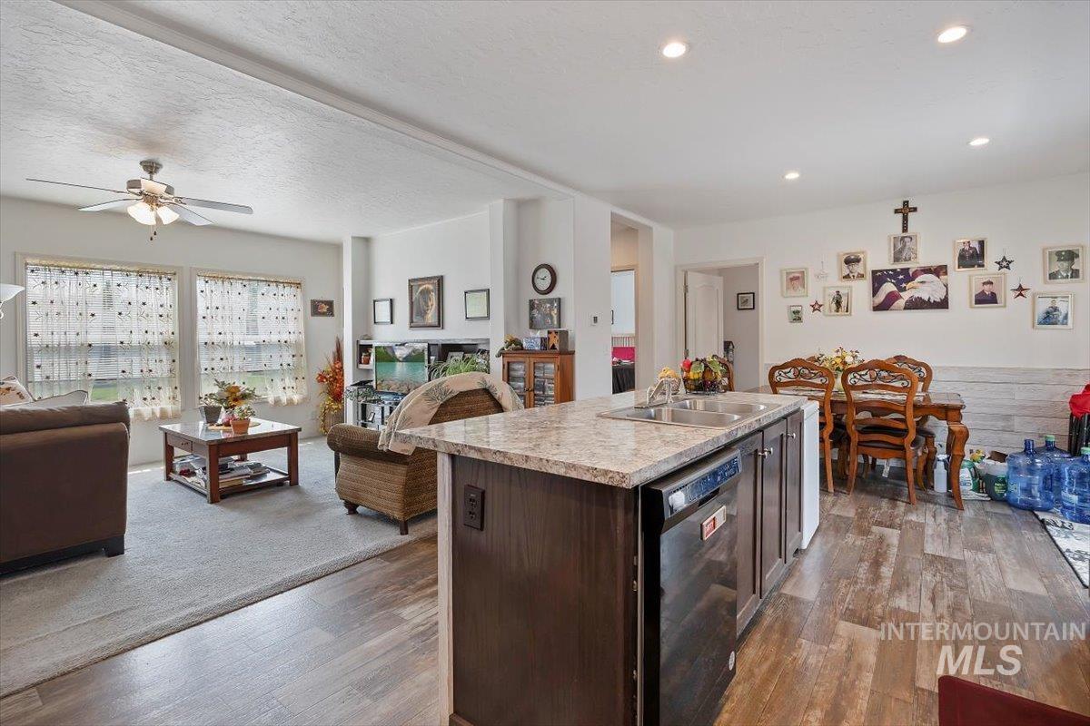 121 Sunset Dr. N, Hagerman, Idaho 83332, 3 Bedrooms, 2 Bathrooms, Residential For Sale, Price $339,900, 98960272