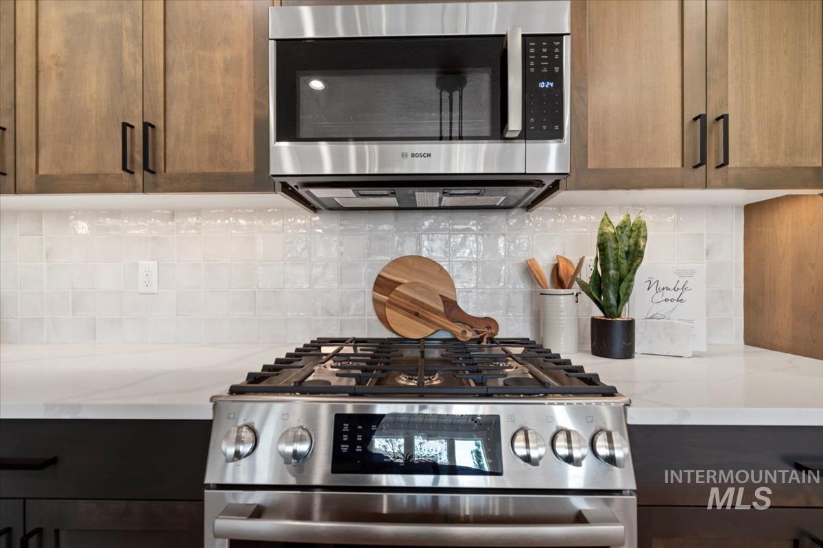 6240 N Holly Springs Ln, Eagle, Idaho 83616, 3 Bedrooms, 2.5 Bathrooms, Residential For Sale, Price $454,800, 98960282