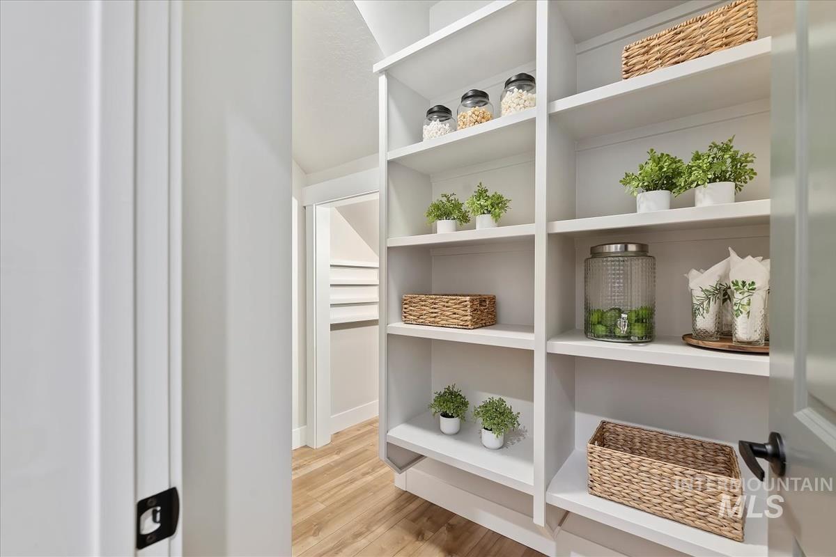 6240 N Holly Springs Ln, Eagle, Idaho 83616, 3 Bedrooms, 2.5 Bathrooms, Residential For Sale, Price $454,800, 98960282