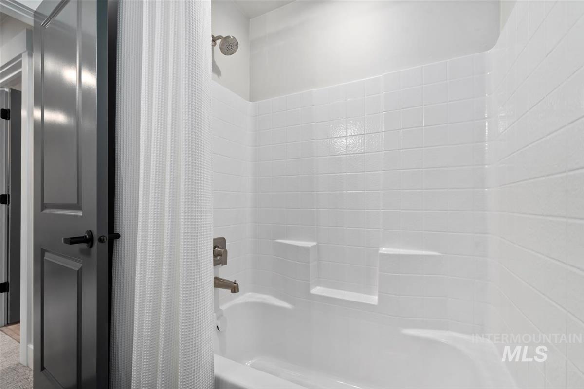 6240 N Holly Springs Ln, Eagle, Idaho 83616, 3 Bedrooms, 2.5 Bathrooms, Residential For Sale, Price $454,800, 98960282