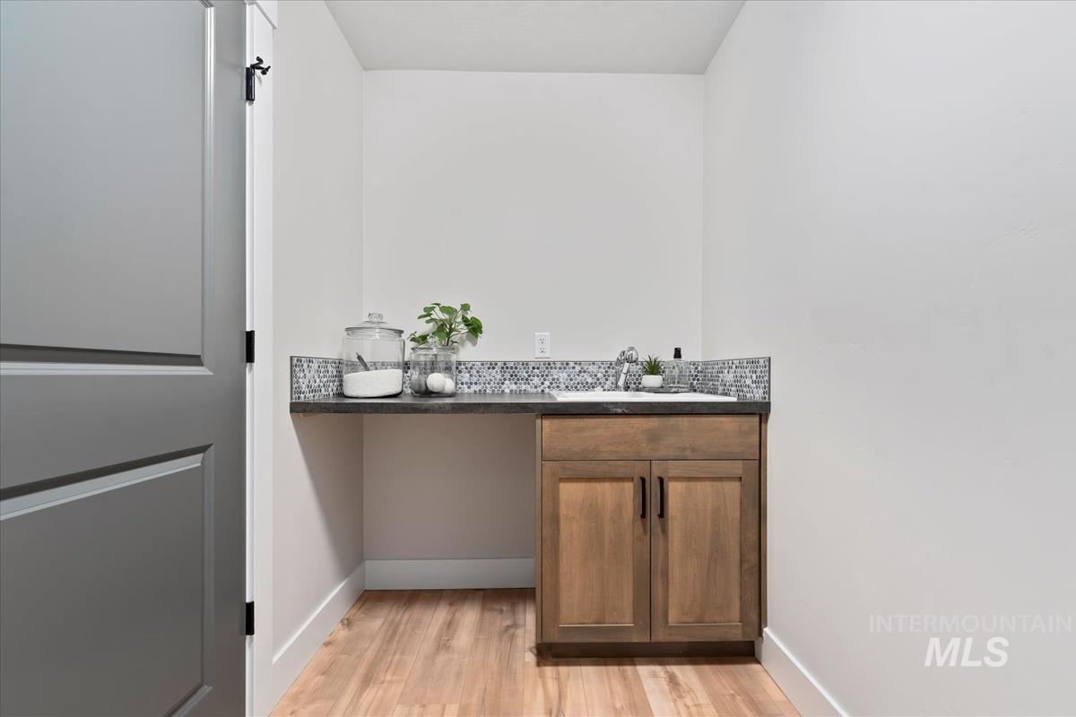 6240 N Holly Springs Ln, Eagle, Idaho 83616, 3 Bedrooms, 2.5 Bathrooms, Residential For Sale, Price $454,800, 98960282