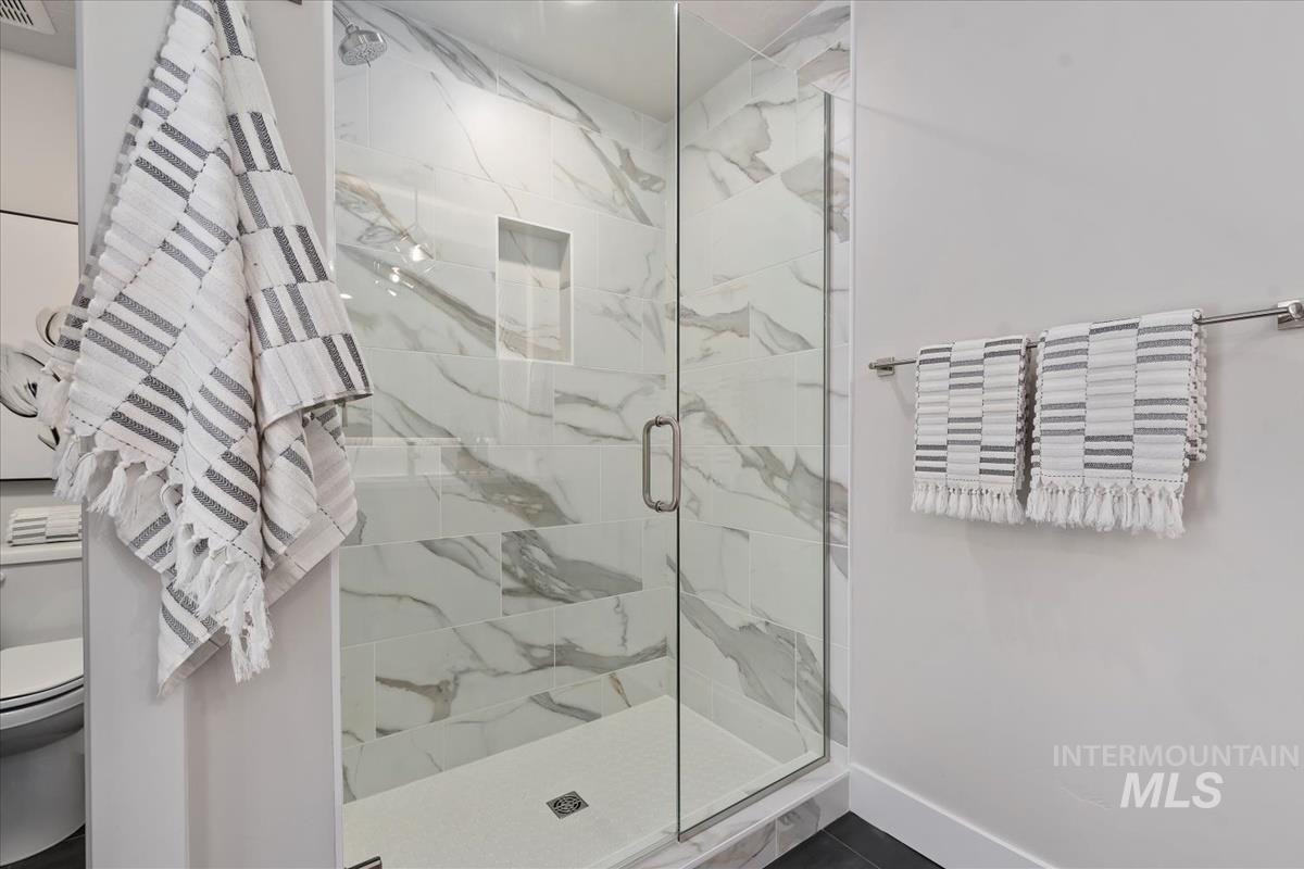 6240 N Holly Springs Ln, Eagle, Idaho 83616, 3 Bedrooms, 2.5 Bathrooms, Residential For Sale, Price $454,800, 98960282